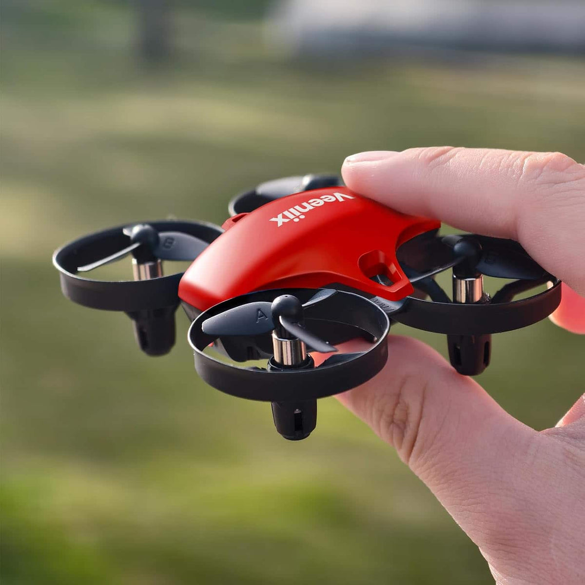 Veeniix - V995 Mini Drone toys for Kids and Beginners,Indoor RC Quadcopter Plane with 3D Flips, Gift for Boys and Girls - Red