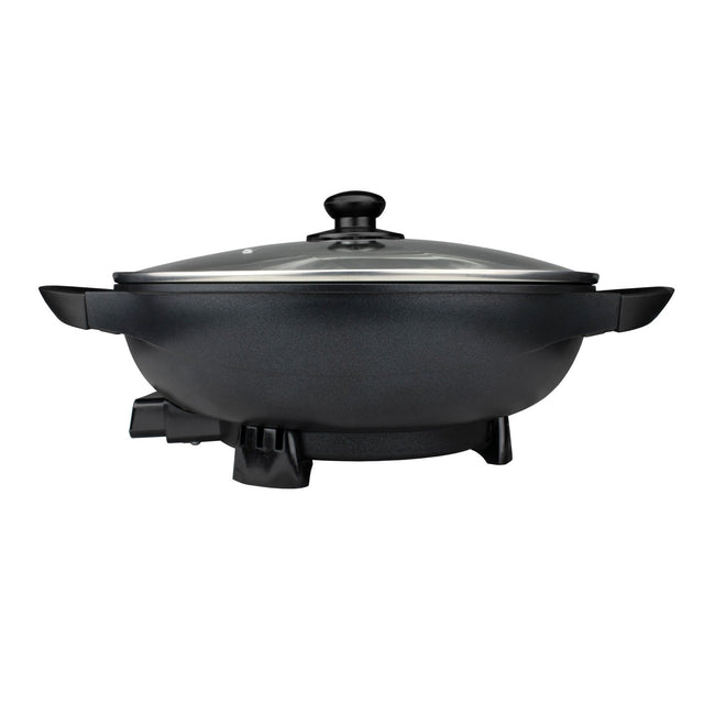 Front. Brentwood - 13-Inch Non-Stick Flat-Bottom Electric Wok Skillet, Vented Glass Lid - Black.