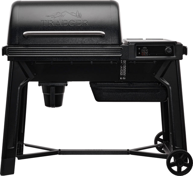 Front. Traeger Grills - Woodridge Pellet Grill - Black.