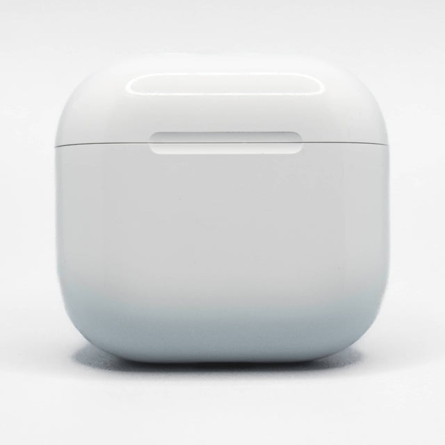 Front. Apple - Apple AirPods 4 - Replacement Charging Case (A3058).
