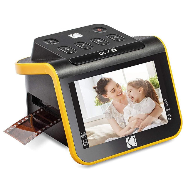 The text on the image reads "Cines B TP # OK 2.0 22M chore aas I". This text is likely a combination of various settings or information related to the device, such as the model number, version number, or storage capacity. However, without more context or knowledge of the device, it is difficult to accurately group and correct the text.
