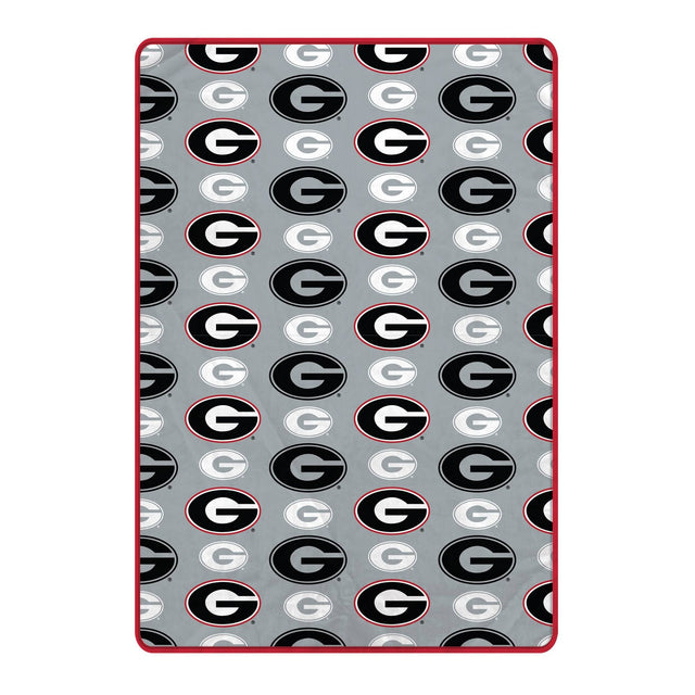 Front. Pegasus - Georgia Bulldogs 66" x 95" Oversized Logo Roll Ultra Cozy Blanket - Multicolor.
